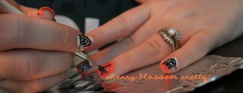 CherryBlossomPretty: Halloween Spiderweb Manicure
