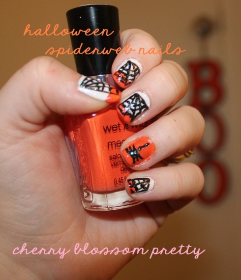 CherryBlossomPretty: Halloween Spiderweb Manicure